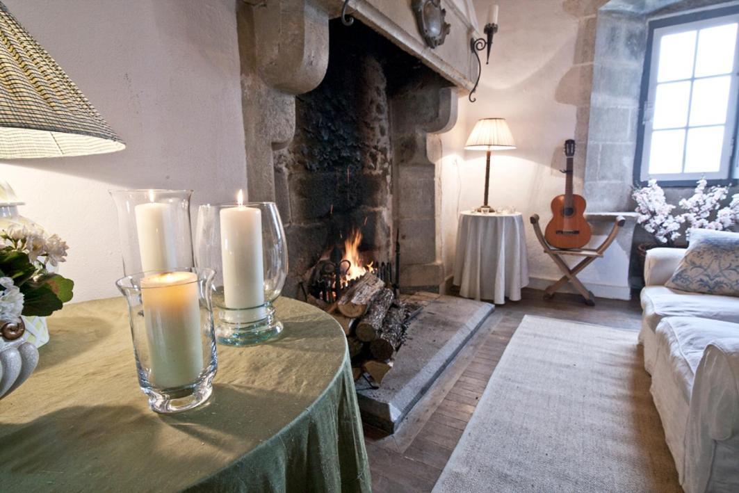 Bed and Breakfast 14Th Century Priory In Pressigny Pressigny  Экстерьер фото